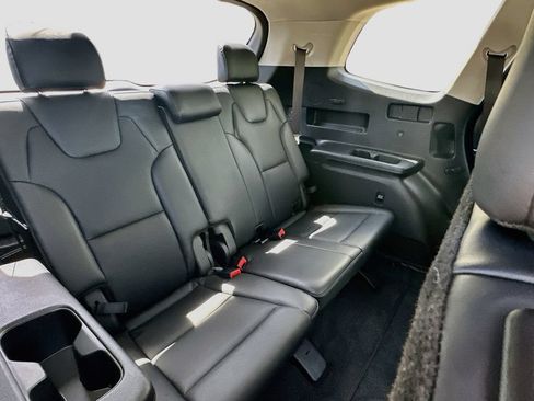 Used 2025 Kia Telluride S FWD image 29