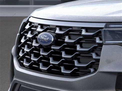 New 2026 Ford Explorer Platinum image 17