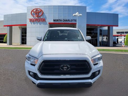 Used 2022 Toyota Tacoma SR5 image 3