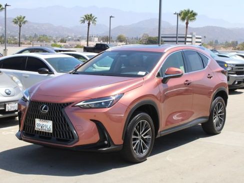 Certified 2025 Lexus NX 250 FWD w/ Accessory Package (2T) image 3