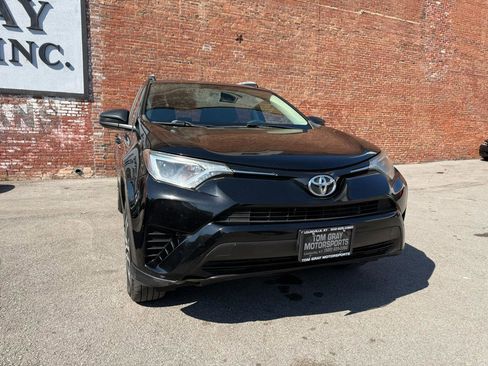 Used 2016 Toyota RAV4 LE image 2