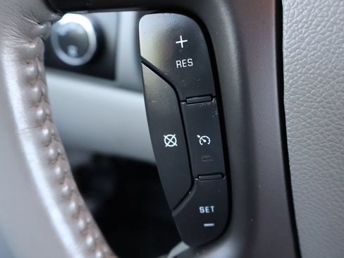 Used 2008 Chevrolet Suburban LT w/ LT Preferred Equipment Group AWD/4WD image 31