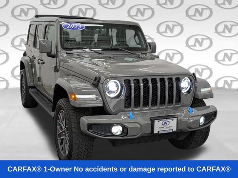 Used 2023 Jeep Wrangler Unlimited Sahara AWD/4WD image 28