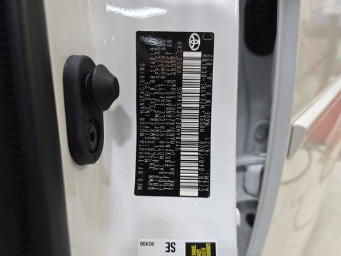 Used 2025 Toyota Corolla LE image 35