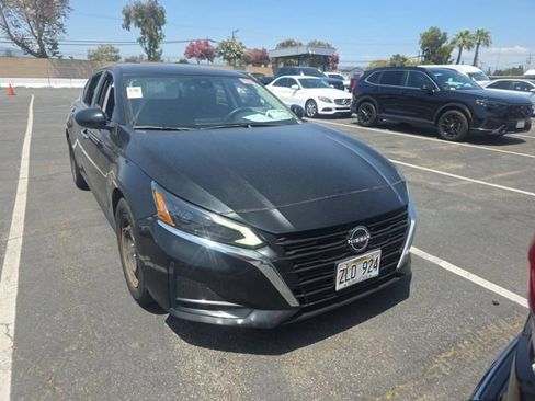 Used 2023 Nissan Altima 2.5 S FWD image 1