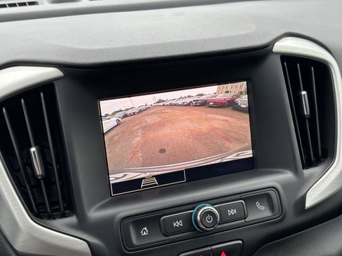 Used 2024 GMC Terrain SLE FWD image 23