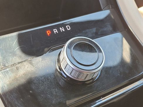 Used 2023 Jeep Grand Cherokee Limited RWD image 19