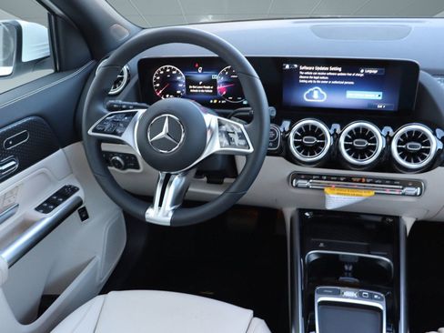 Used 2025 Mercedes-Benz GLA 250 image 20