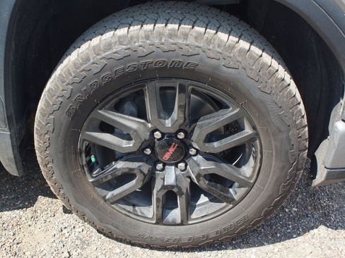Used 2024 GMC Sierra 1500 Pro w/ Graphite Edition AWD/4WD image 4