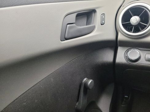 Used 2020 Chevrolet Sonic LT FWD image 27