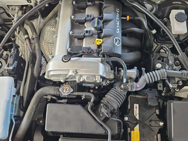 Certified 2024 MAZDA MX-5 Miata Club RWD image 31