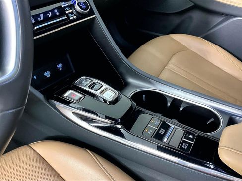 Used 2021 Hyundai Sonata Limited FWD image 15