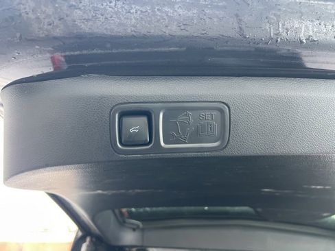 Used 2023 Ford Expedition Platinum image 16