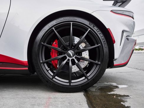 Used 2023 Aston Martin V12 Vantage image 26