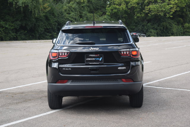 Used 2018 Jeep Compass Latitude w/ Popular Equipment Group AWD/4WD image 24