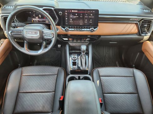 Used 2023 GMC Canyon AT4 w/ AT4 Premium Package image 8