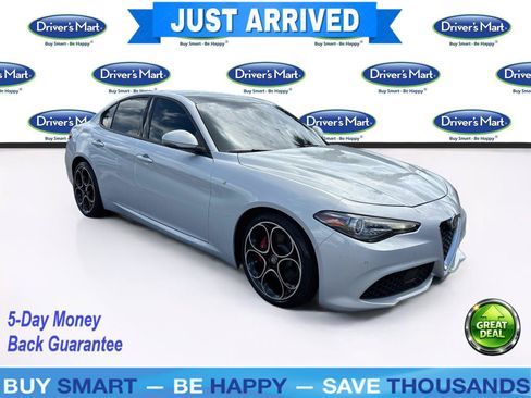Used 2022 Alfa Romeo Giulia Ti w/ Active Assist Plus Package RWD image 1