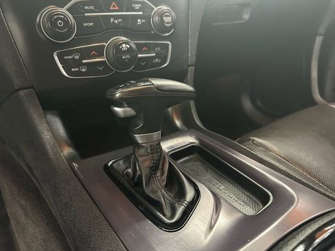 Used 2018 Dodge Charger R/T w/ Plus Group image 30