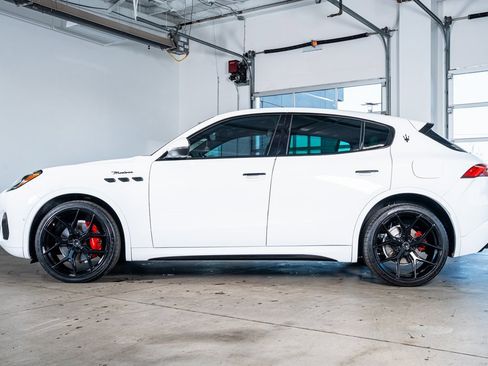 Used 2023 Maserati Grecale Modena image 8