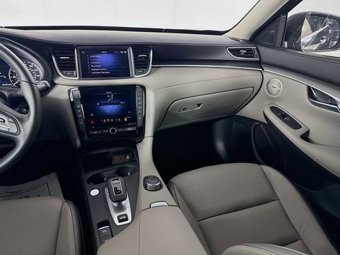 Certified 2025 INFINITI QX50 Luxe w/ Accent Package image 29
