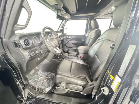 Used 2023 Jeep Wrangler Unlimited Sahara AWD/4WD image 21
