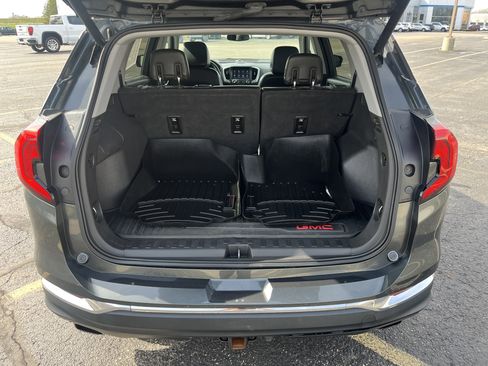 Used 2019 GMC Terrain SLT w/ Preferred Package AWD/4WD image 18