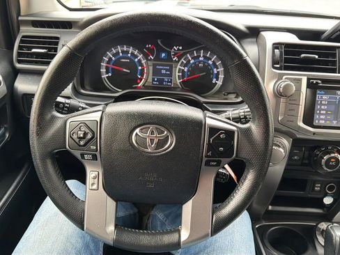 Used 2018 Toyota 4Runner SR5 Premium AWD/4WD image 10