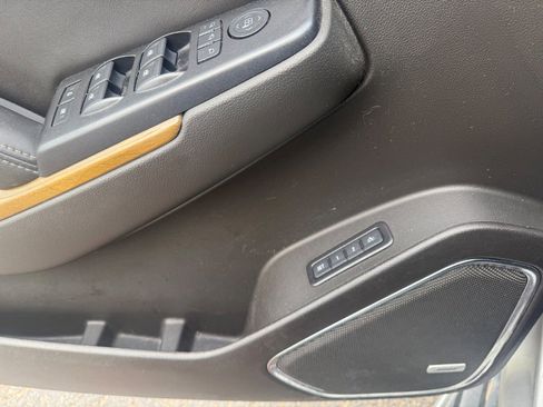 Used 2017 GMC Yukon XL Denali w/ Open Road Package image 12