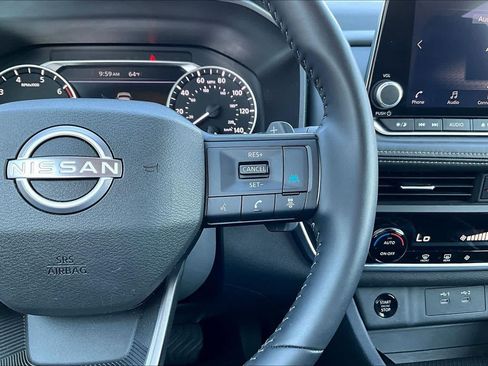 Used 2025 Nissan Rogue SV AWD/4WD image 20