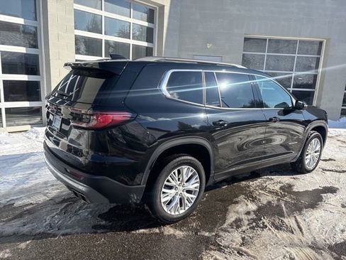 Used 2024 GMC Acadia Elevation w/ Luxury Package image 2