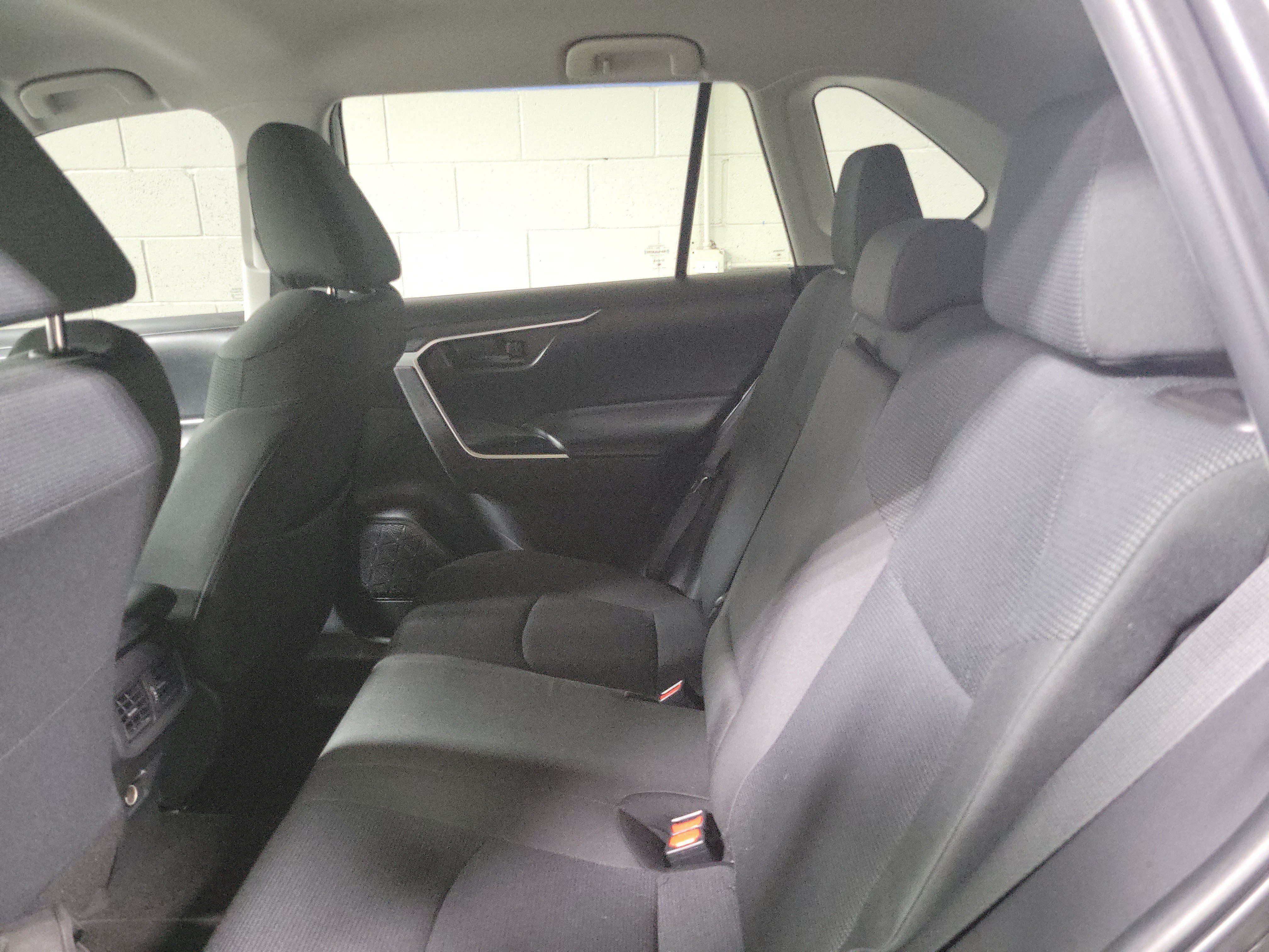Used 2023 Toyota RAV4 LE AWD/4WD image 12