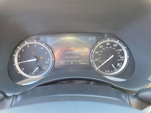 Used 2021 Toyota Highlander XLE image 24