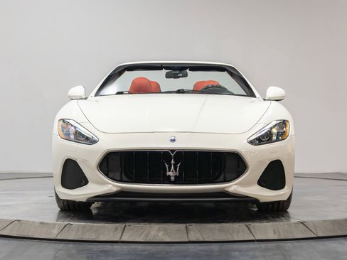 Used 2018 Maserati GranTurismo Sport image 21