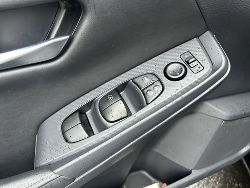 Used 2025 Nissan Sentra SV image 23