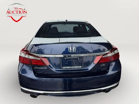 Used 2017 Honda Accord EX-L image 5