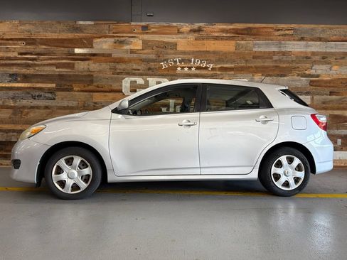 Used 2009 Toyota Matrix w/ PWR Pkg FWD image 10