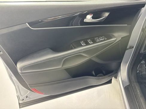Used 2020 Kia Sorento LX AWD/4WD image 19