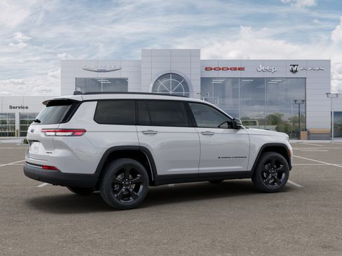 New 2025 Jeep Grand Cherokee L Limited w/ Black Appearance Package AWD/4WD image 26