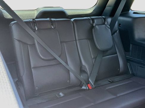 Used 2025 Ford Explorer Platinum w/ LUX Leather Package AWD/4WD image 30