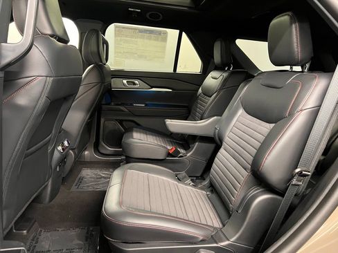 New 2026 Ford Explorer ST-Line w/ ST-Line Street Pack AWD/4WD image 31
