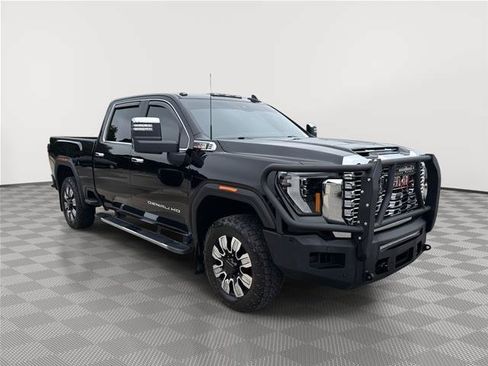 Used 2025 GMC Sierra 2500 Denali w/ Denali Reserve Package AWD/4WD image 4