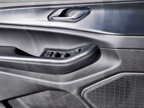 Used 2023 Jeep Grand Cherokee L Laredo image 6