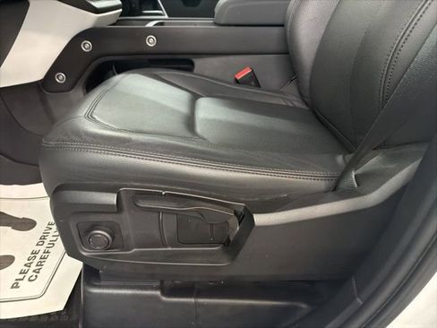 Used 2023 Land Rover Defender 110 S image 9