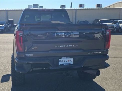 Used 2024 GMC Sierra 2500 Denali w/ Denali Reserve Package image 7