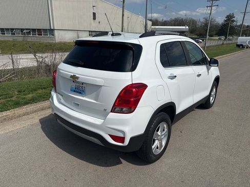 Used 2017 Chevrolet Trax LT w/ LT Convenience Package image 3