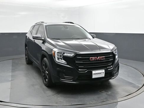 Used 2023 GMC Terrain SLE w/ Driver Convenience Package image 22