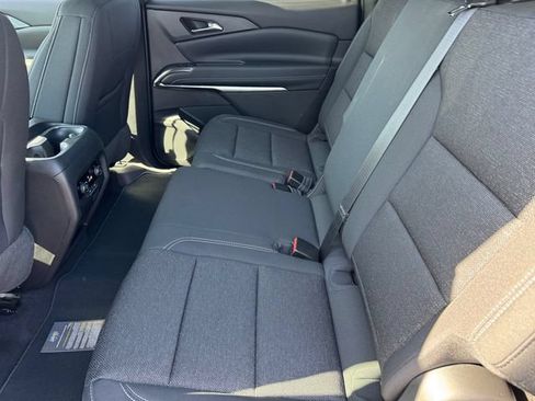 New 2026 Chevrolet Traverse LT FWD image 12