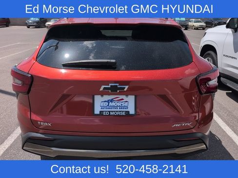 Certified 2024 Chevrolet Trax ACTIV w/ Sunroof Package FWD image 4