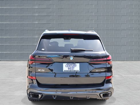 Used 2026 BMW X5 sDrive40i w/ M Sport Package image 4