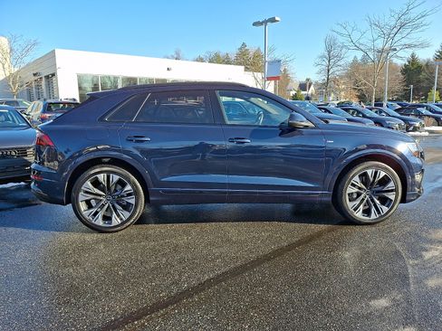 Used 2025 Audi Q8 Prestige w/ Prestige Package image 7